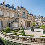Superb 1 Elegant In The Heart Of Paris' 8th District