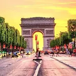 Superb 1 Elegant In The Heart Of Paris' 8th District Dom wakacyjny *