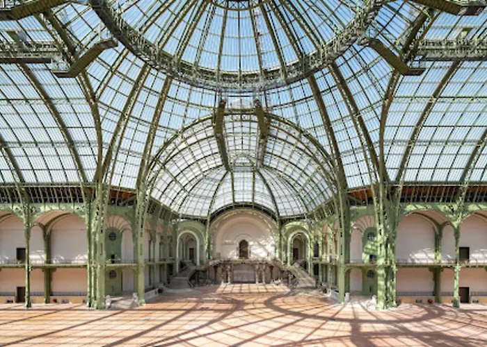 Superb 1 Elegant In The Heart Of Paris' 8th District 巴黎